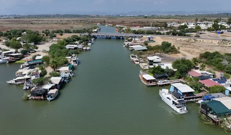 Büyükşehir Belediyesi Deniz Temizliğinde 8 Atık Alım Tesisiyle Öncü Rol Üstleniyor (2)