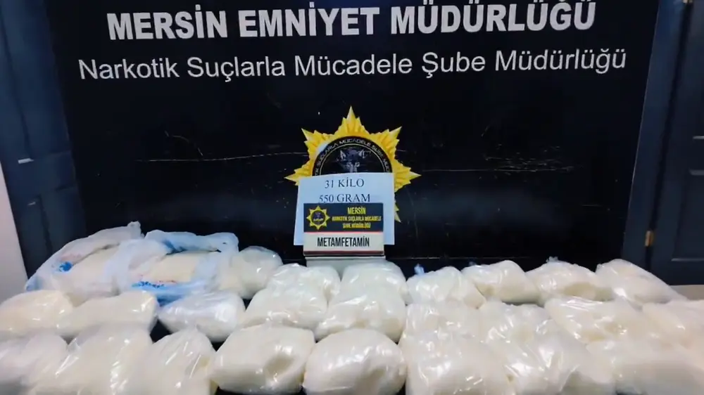 Mersin'de Uyuşturucu Operasyonu: 31 Kilo Metamfetamin Ele Geçirildi 2 Mersin'de Uyuşturucu Operasyonu: 31 Kilo Metamfetamin Ele Geçirildi 2