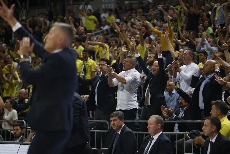 Fenerbahçe Beko, EuroLeague’e Galibiyetle Başladı 3 Fenerbahçe Beko, EuroLeague’e Galibiyetle Başladı 3
