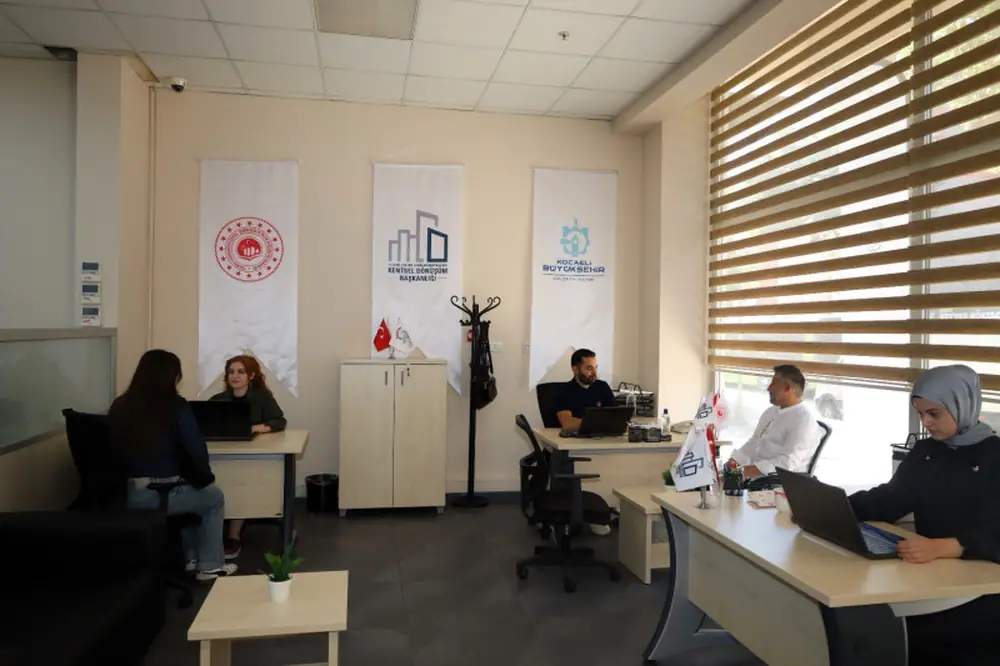 Kocaeli'de kentsel dönüşüm ofislerine yoğun başvuru 1 Kocaeli'de kentsel dönüşüm ofislerine yoğun başvuru 1