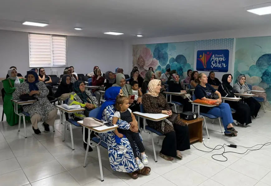 Kocaeli'de Annelere Uyuşturucuyla Mücadele Eğitimi 1 Kocaeli'de Annelere Uyuşturucuyla Mücadele Eğitimi 1