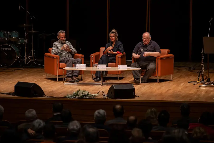 İZKİTAP ve İzmir Uluslararası Edebiyat Festivali Başlıyor 1