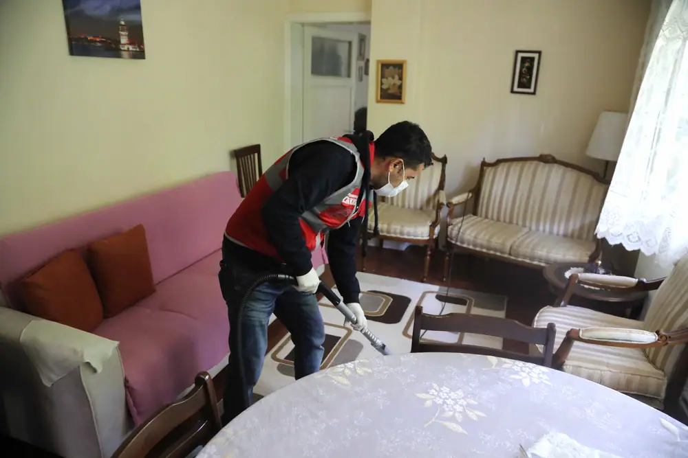 Çankaya'da 75 yaş üzeri ve engellilere evde temizlik hizmeti 1