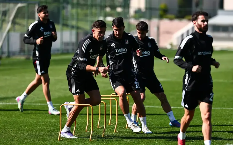 Beşiktaş, Gençlerbirliği Maçı Hazırlıklarına Devam Ediyor! Maç Ne Zaman, Saat Kaçta? 3 Beşiktaş, Gençlerbirliği Maçı Hazırlıklarına Devam Ediyor! Maç Ne Zaman, Saat Kaçta? 3