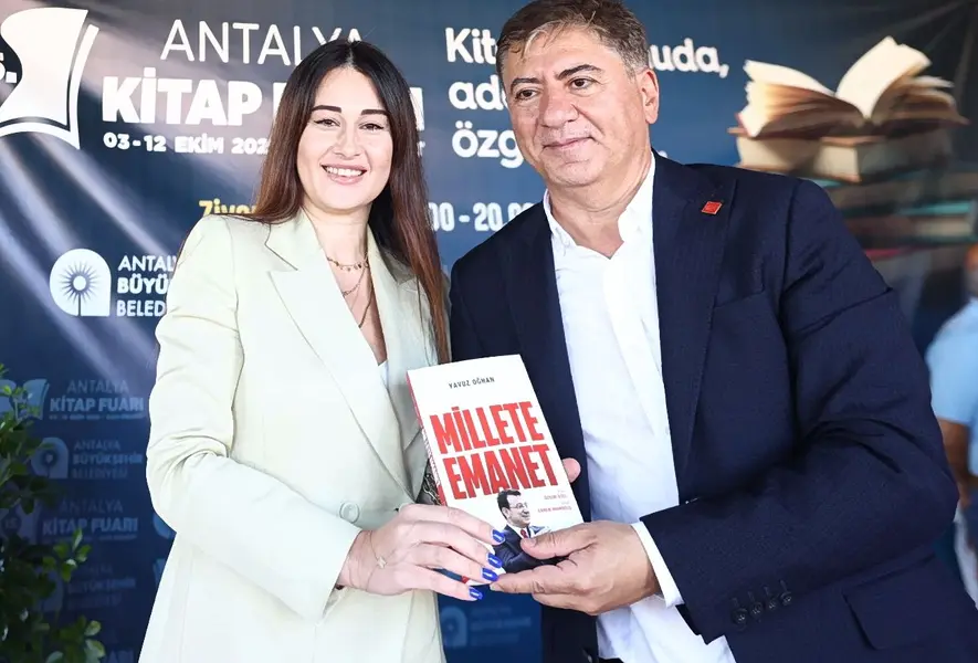 Antalya Kitap Fuarı'nda Hafta Sonu Yoğunluğu 1 Antalya Kitap Fuarı'nda Hafta Sonu Yoğunluğu 1