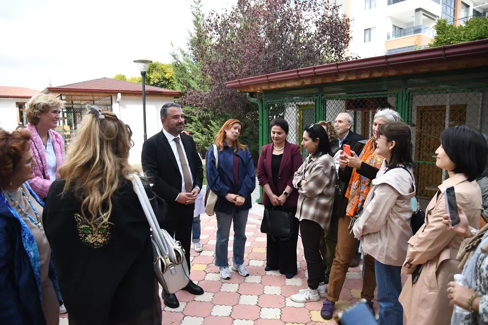 Büyükelçi Eşleri Pursaklar'da Endemik Vadi'de 2 Büyükelçi Eşleri Pursaklar'da Endemik Vadi'de 2