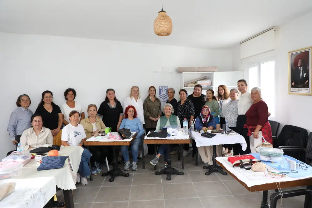 Çiftlik Kadın Yaşam Merkezi'nde El Sanatları Kursları Başladı 1 Çiftlik Kadın Yaşam Merkezi'nde El Sanatları Kursları Başladı 1
