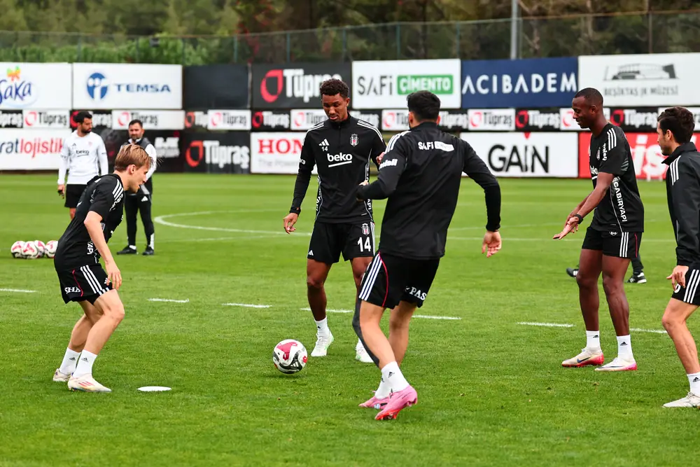 Beşiktaş, Kasımpaşa Maçı Hazırlıklarını Tamamladı 1 Beşiktaş, Kasımpaşa Maçı Hazırlıklarını Tamamladı 1