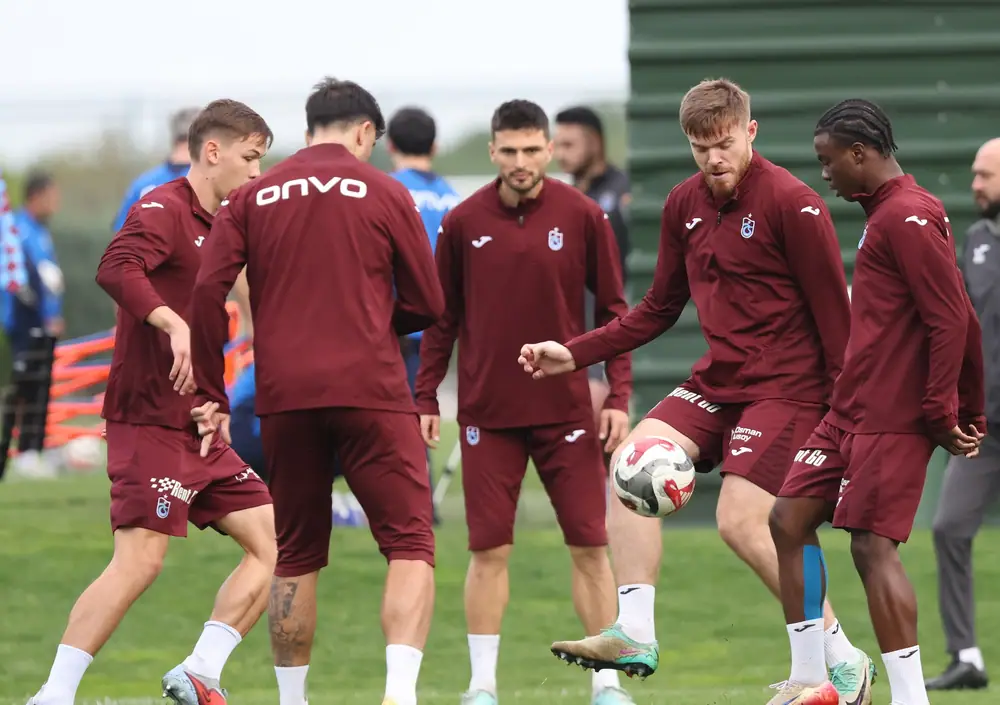 Trabzonspor, Galatasaray Deplasmanına Hazırlanıyor 1 Trabzonspor, Galatasaray Deplasmanına Hazırlanıyor 1