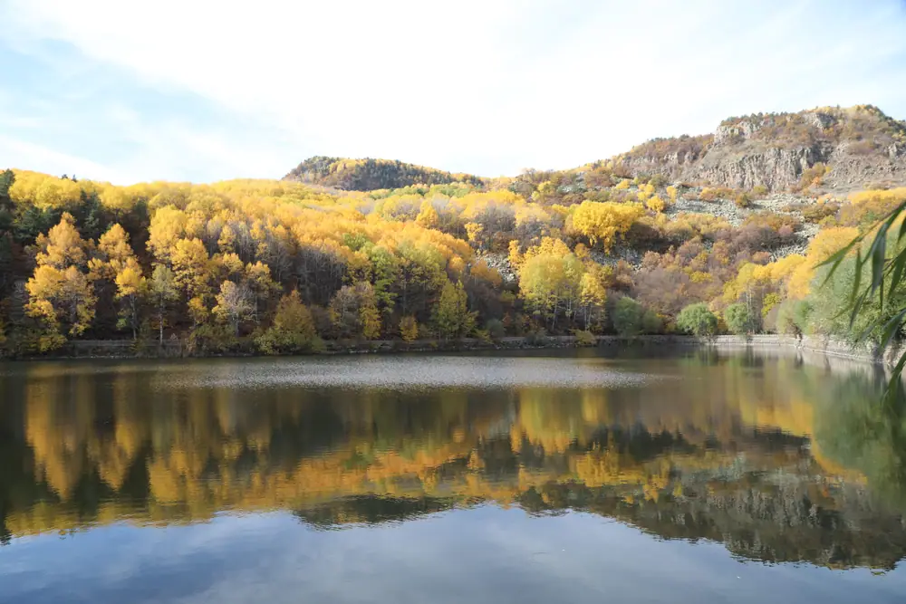 Karagöl Tabiat Parkı Sonbahar Renklerine Büründü 1