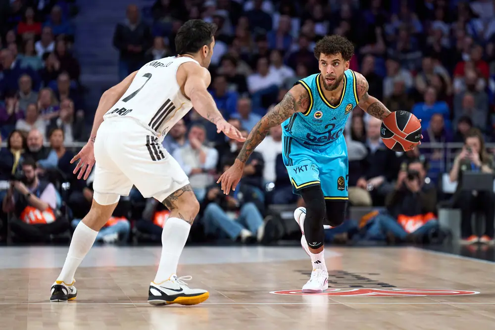 Fenerbahçe Beko Real Madrid'e Farklı Yenildi 2 Fenerbahçe Beko Real Madrid'e Farklı Yenildi 2