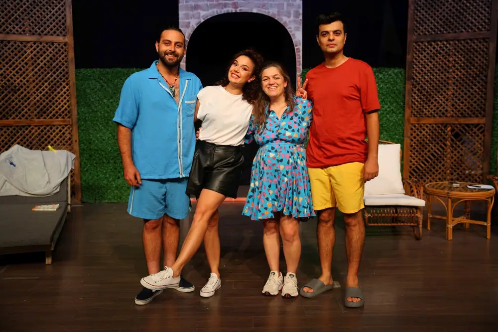 Bodrum Belediyesi Şehir Tiyatrosu'nda Dünya Prömiyeri 1