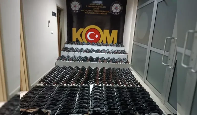 41 İlde Silah Kaçakçılığı Operasyonu: 135 Şüpheli Yakalandı 1 kaçak silah