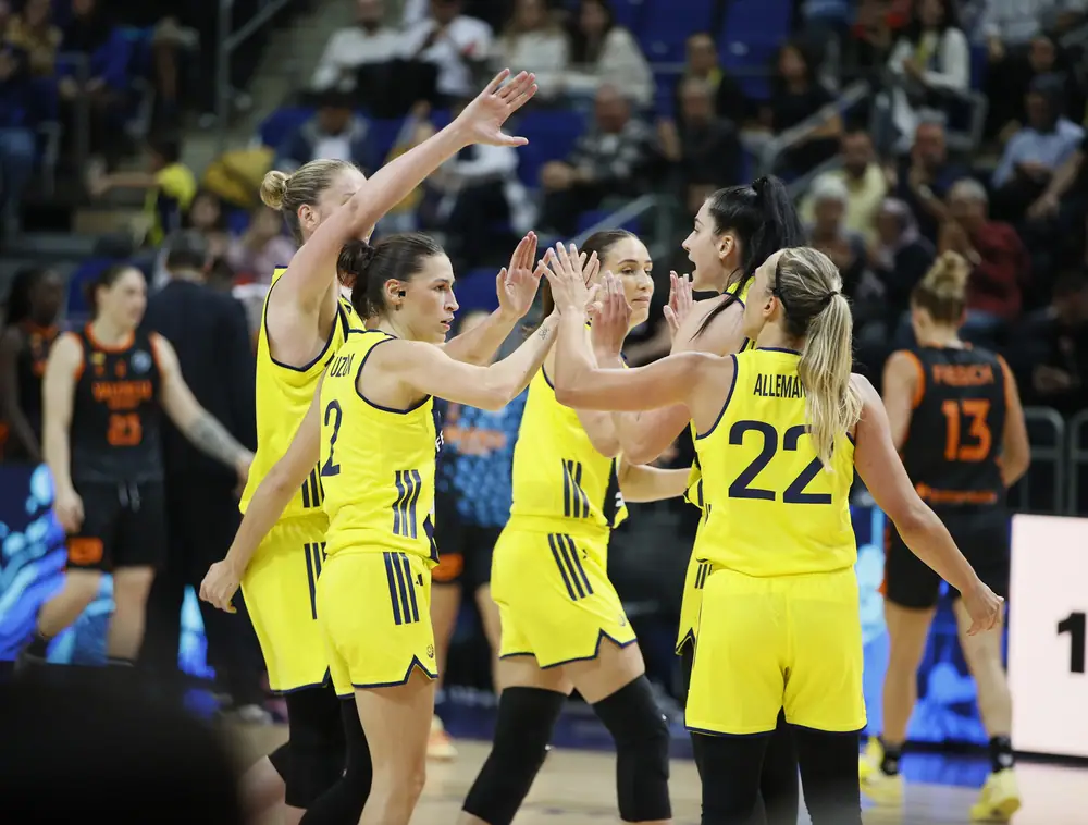 Fenerbahçe Opet, Valencia Basket'i 71-49 Yendi! Liderliği Garantiledi 2
