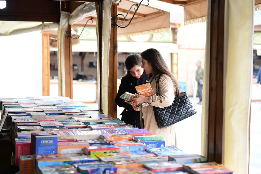 Osmangazi Kitap Fuarı'nda Lösemili Çocuklar Haftası Etkinliği 1 Osmangazi Kitap Fuarı'nda Lösemili Çocuklar Haftası Etkinliği 1