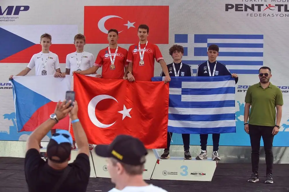 Bursalı Sporcu Avrupa Şampiyonası'ndan 4 Altın Madalya ile Döndü 1 Bursalı Sporcu Avrupa Şampiyonası'ndan 4 Altın Madalya ile Döndü 1