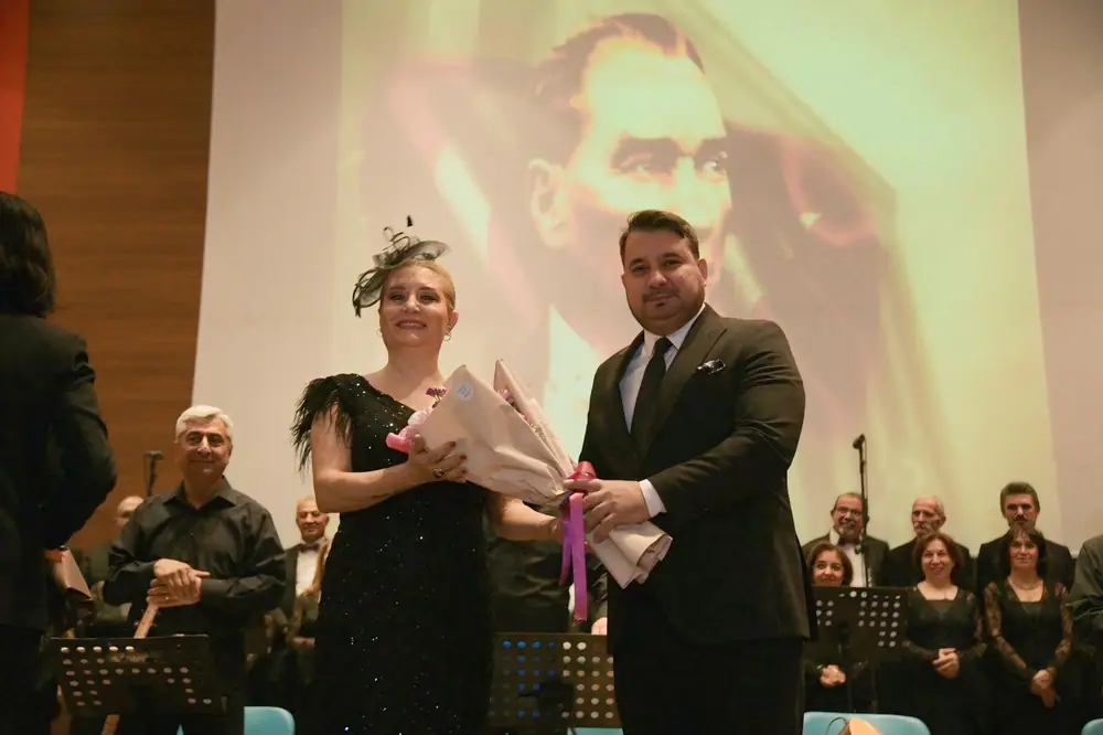 Atatürk'ün Fikirleri Türkülerle Canlandırıldı 1 Atatürk'ün Fikirleri Türkülerle Canlandırıldı 1