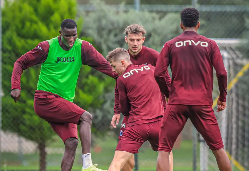 Trabzonspor'da, Başakşehir Maçı Hazırlılığı Sürüyor 1 Trabzonspor'da, Başakşehir Maçı Hazırlılığı Sürüyor 1