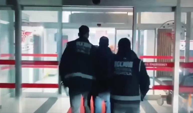 İstanbul Merkezli 27 İlde FETÖ Operasyonu: 71 Gözaltı 1 fetö istanbul