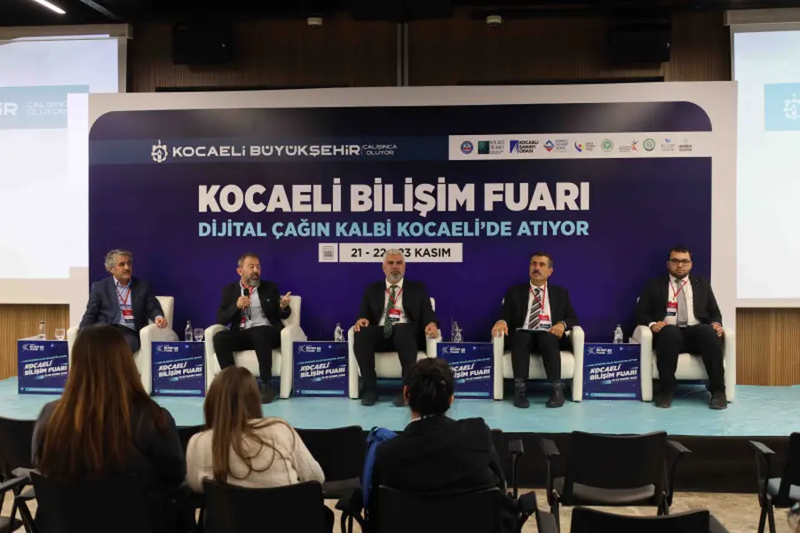 Kocaeli Bilişim Fuarı'nda Yapay Zeka ve Teknoloji Panelleri Düzenlendi 1 Kocaeli Bilişim Fuarı'nda Yapay Zeka ve Teknoloji Panelleri Düzenlendi 1
