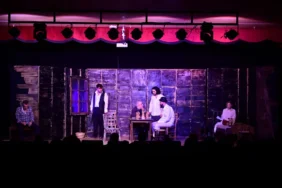 'Duvarların Ötesi' Tiyatro (2)