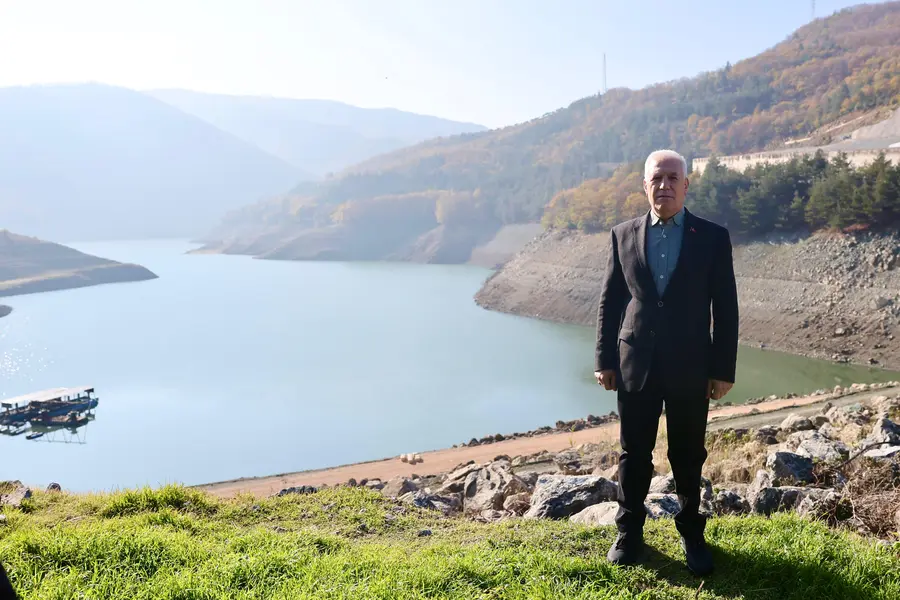 Bursa Uludağ'da Alarm! Son 52 Yılın En Düşük Seviyesinde 2 Bursa Uludağ'da Alarm! Son 52 Yılın En Düşük Seviyesinde 2