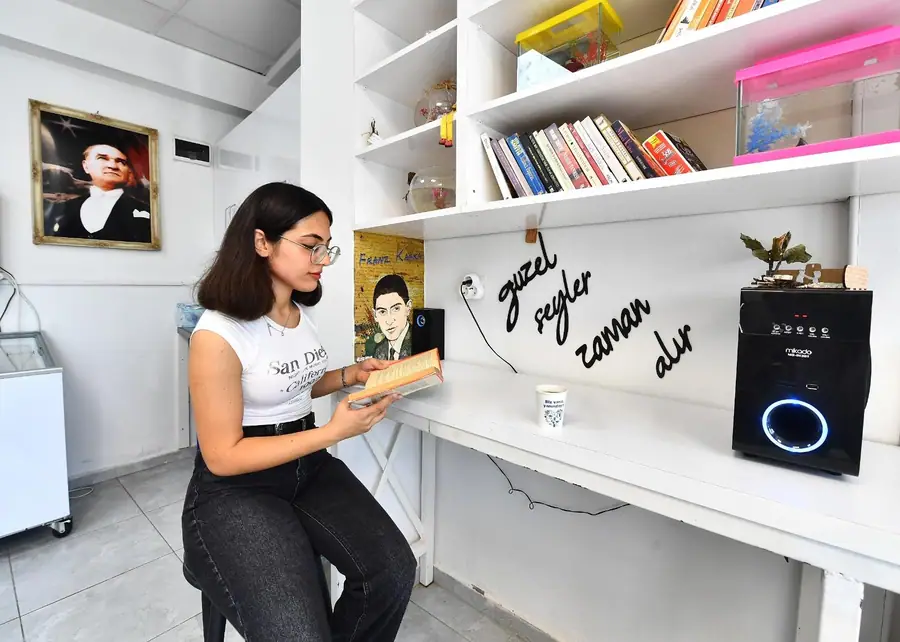 İzmir Büyükşehir'den Öğrencilere Kapsamlı Destek 4 İzmir Büyükşehir'den Öğrencilere Kapsamlı Destek 2