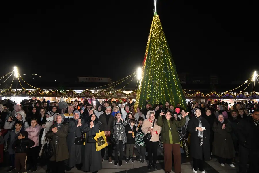 Osmangazi Meydanı'nda Yeni Yıl Festivali 1