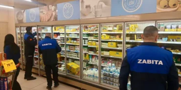 Gemlik'te Bozuk Ürün Satan Marketler Zabıtaya Takıldı (1)