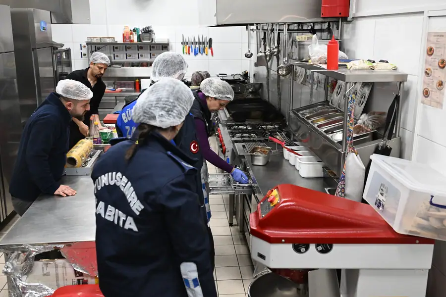 Manisa'da Kafe ve Fast Food İşletmelerine Denetim 1