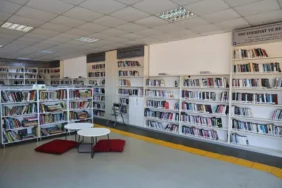 Doğan Hızlan Kütüphanesi’nde bağışlar devam ediyor (2)