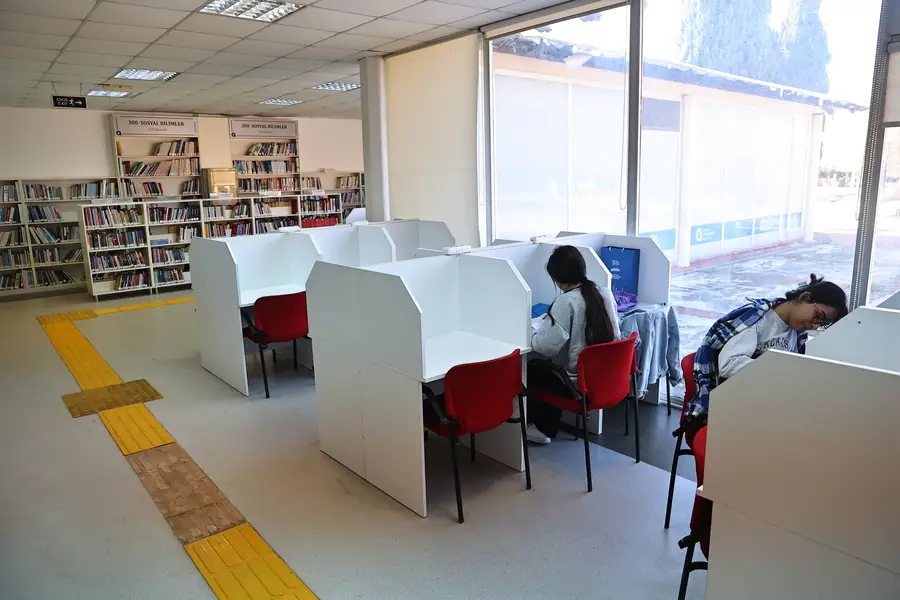 Doğan Hızlan Kütüphanesi'nden Ödünç Kitap Hizmeti 1