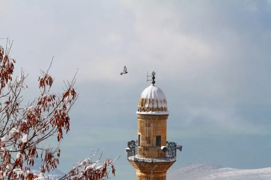 Tarihi Mardin Kent Merkezi Kar Yağışıyla Beyaza Büründü 3