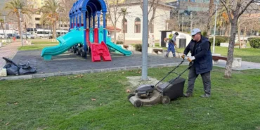 Gemlik'te Park, Temizlik ve Altyapı Çalışmaları Sürüyor 3 Gemlik Belediyesi'nden Yoğun Mesai (3)