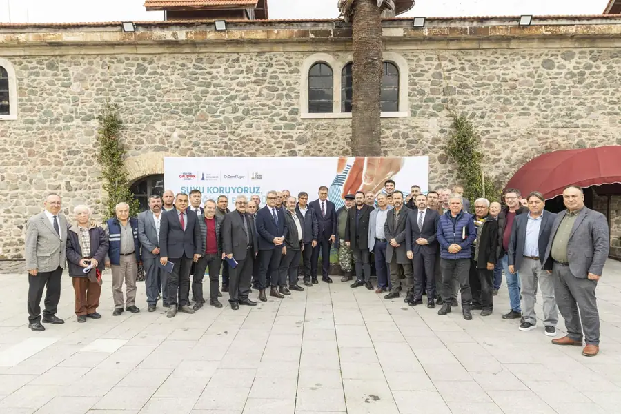 İzmir'de Kuraklık ve Su Krizi Sulama Kooperatifleri Toplantısı'nda Masaya Yatırıldı 1