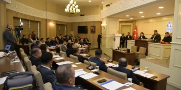 Başkan Çırpanoğlu'ndan Belediye Çalışanlarına Yüzde 30 Zam Müjdesi 3 KAHRAMANKAZAN BELEDİYESİ 2026 YILININ İLK MECLİS TOPLANTISINI GERÇEKLEŞTİRDİ (1)