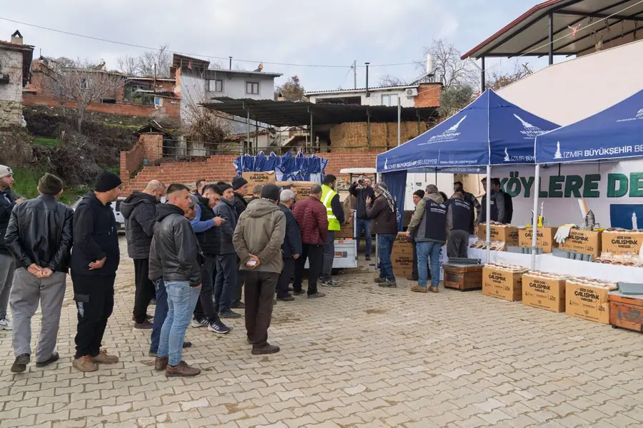 İzmir Büyükşehir'den Afetzede Arıcılara Destek 1