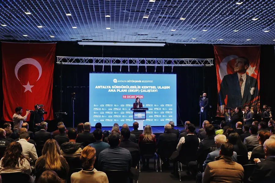 Antalya’da '2040 Sürdürülebilir Kentsel Ulaşım Ana Planı' Çalıştayı Düzenlendi 1 Antalya’da '2040 Sürdürülebilir Kentsel Ulaşım Ana Planı' Çalıştayı Düzenlendi 1