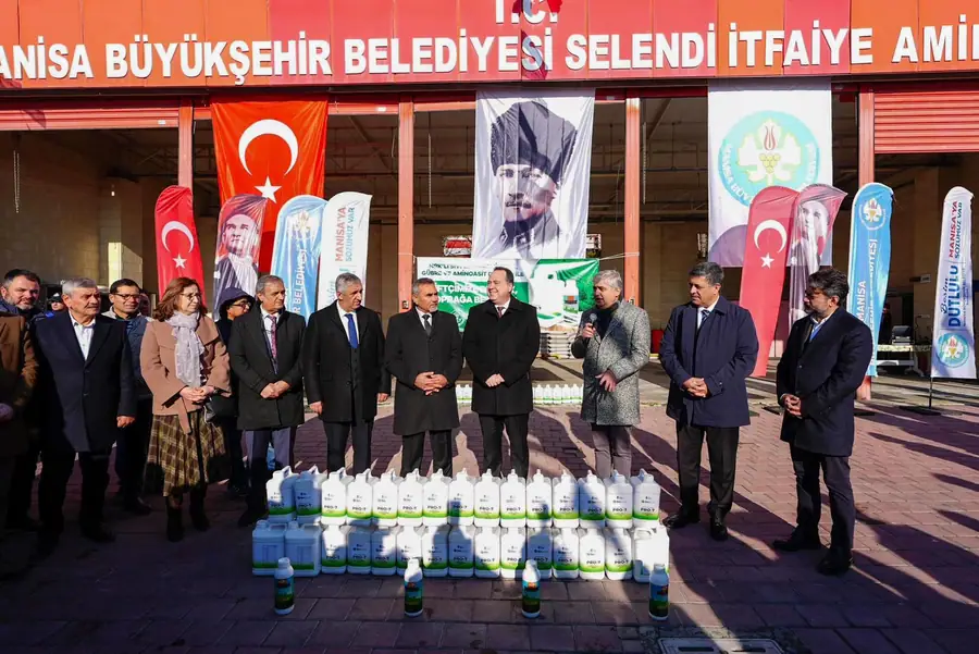 Manisa'da Don Zararından Etkilenen Üreticilere Gübre ve Aminoasit Desteği 1 Manisa'da Don Zararından Etkilenen Üreticilere Gübre ve Aminoasit Desteği 1