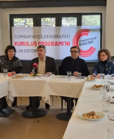 Cumhuriyetçiler Kurultayı Kurtuluş Programı’nı Açıkladı 14 cumhuriyetciler-kurultayi-2