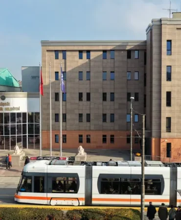 Eskişehir'de AÖF Sınavları Nedeniyle Toplu Ulaşımda Hafta Sonu Düzenlemesi 12 eskisehir-toplu-ulasim-1