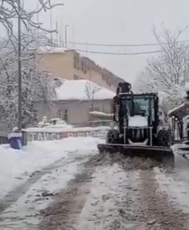 Tunceli'de Son 65 Yılın En Yoğun Kar Yağışı 3 Haber Görseli