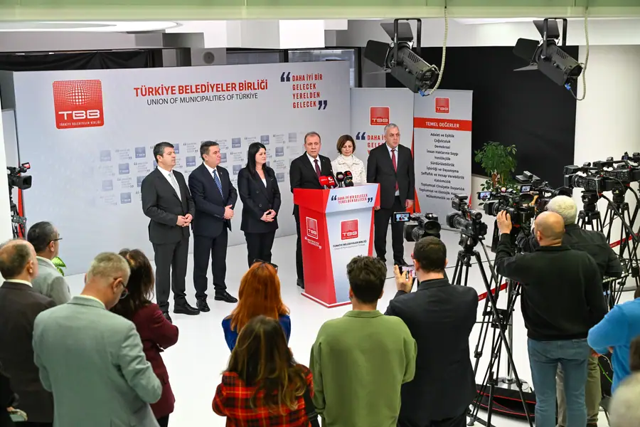 TBB Başkanı Seçer: "Su Sıkıntısı Siyasi Polemiğe Alet Edilmeyecek Kadar Önemli Bir Konu" 2 TBB Başkanı Seçer: "Su Sıkıntısı Siyasi Polemiğe Alet Edilmeyecek Kadar Önemli Bir Konu" 2