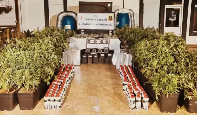 23 İlde Uyuşturucu Operasyonu: 6 Milyon Hap Ele Geçirildi 1 jandarma uyuşturucu