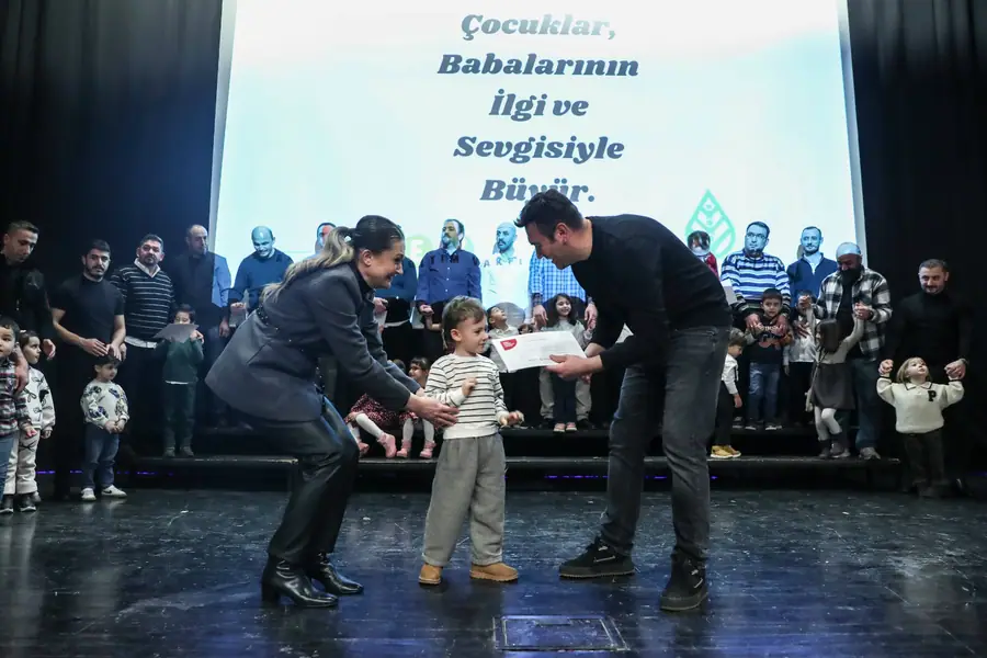 Baba Destek Programı'nı Tamamlayan 60 Baba Sertifikalarını Aldı 1 Baba Destek Programı'nı Tamamlayan 60 Baba Sertifikalarını Aldı 1