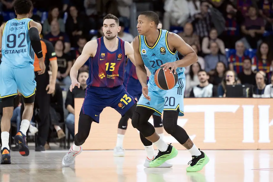 Fenerbahçe Beko Barcelona'yı Deplasmanda Mağlup Etti 1