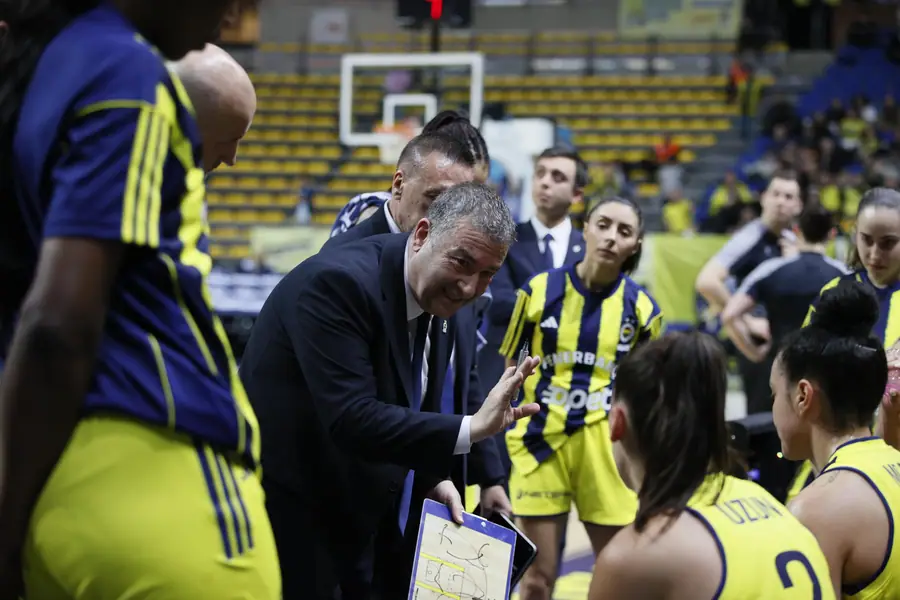 Fenerbahçe Opet, Basket Landes'i 78-69 Mağlup Etti 1 Fenerbahçe Opet, Basket Landes'i 78-69 Mağlup Etti 1