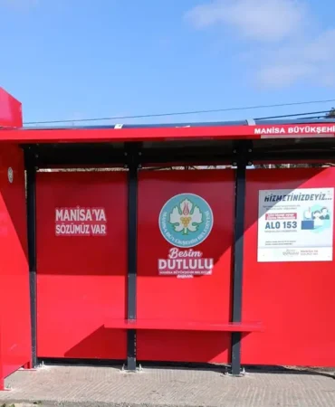 Manisa’da Toplu Taşıma Duraklarına Modern Dokunuş (2)