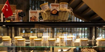 Antikkapı, "Akçakoca Tatlı Tahin" Adlı Yeni Ürününü Satışa Sundu 8 Haber Görseli