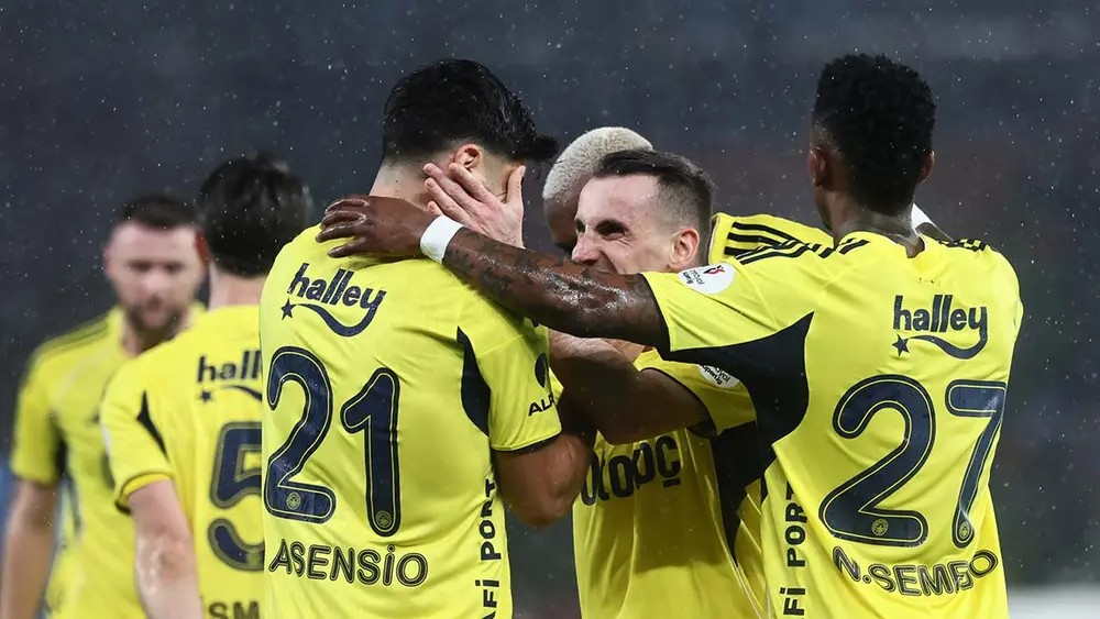 Fenerbahçe, Nottingham Forest'a Konuk Oluyor! Maç Saat Kaçta, Hangi Kanalda? 1